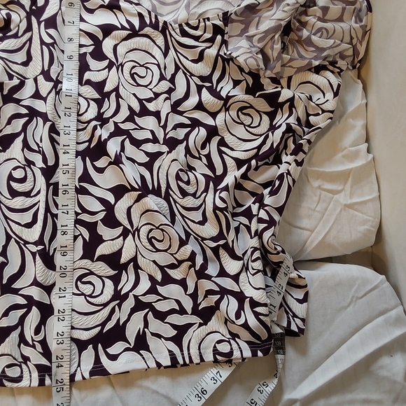 Coco Bianco Women's Cold Shoulder Black and White Floral Top Size L - Picture 10 of 11